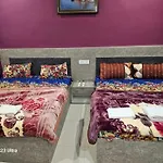 Goroomgo Kashi Inn Raj Ghat Varanasi Near Ganga Rajghat - Kashi Railway Station 500 - Kashi Vishwanath Temple - Hotel-At-Prime-Location Spacious-Room With-Wi-Fi & Parking Availability,