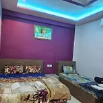 Goroomgo Kashi Inn Raj Ghat Varanasi Near Ganga Rajghat - Kashi Railway Station 500 - Kashi Vishwanath Temple - Hotel-At-Prime-Location Spacious-Room With-Wi-Fi & Parking Availability,