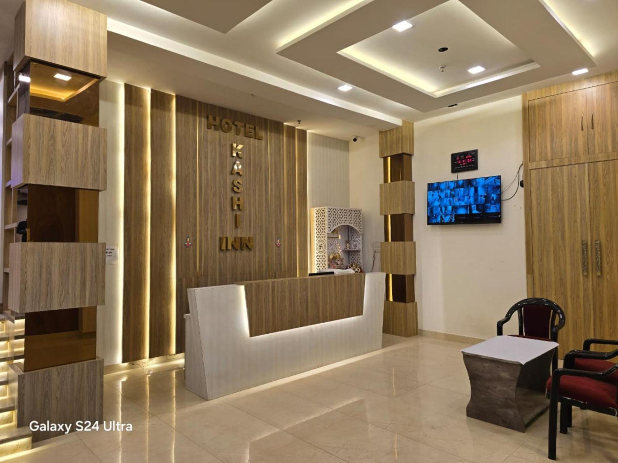 Goroomgo Kashi Raj Ghat Near Ganga Rajghat - Kashi Railway Station 500 - Kashi Vishwanath Temple - Hotel-at-prime-location Spacious-room With-wi-fi & Parking Availability,